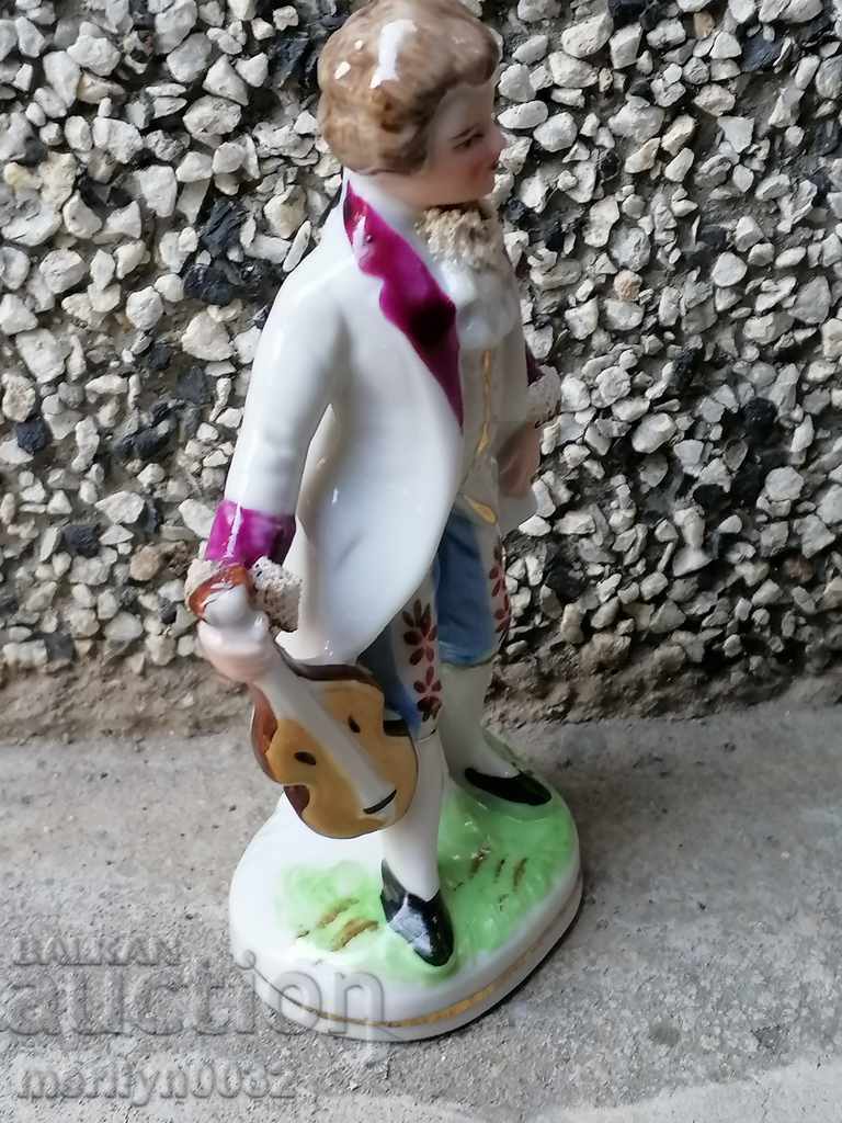 Delivery of Old porcelain figure, plastic, figurine, porcelain