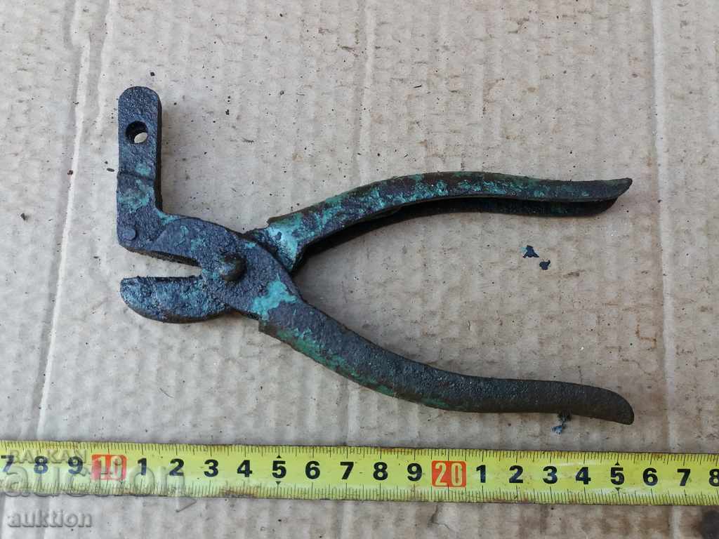 REVIVAL PLIERS FOR CHAPRAZ, PAFTI, ETC. with price 5.79 BGN | € 2.96 REVIVAL PLIERS FOR CHAPRAZ, PAFTI, ETC. with price 5.79 BGN | € 2.96