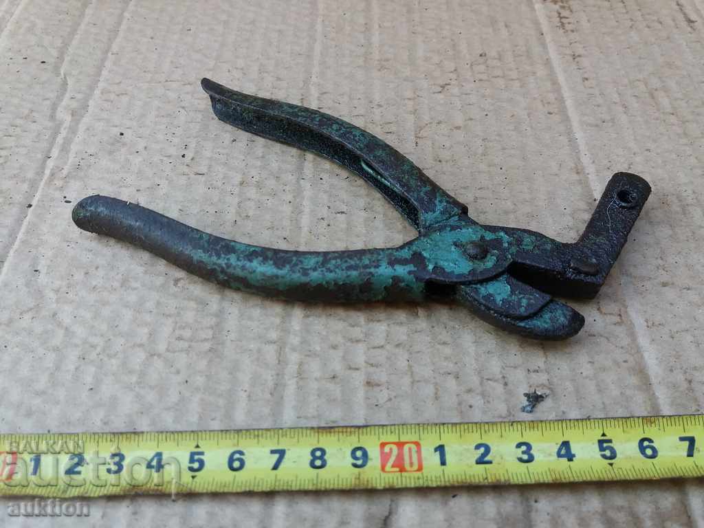 REVIVAL PLIERS FOR CHAPRAZ, PAFTI, ETC. - 6 REVIVAL PLIERS FOR CHAPRAZ, PAFTI, ETC. - 6