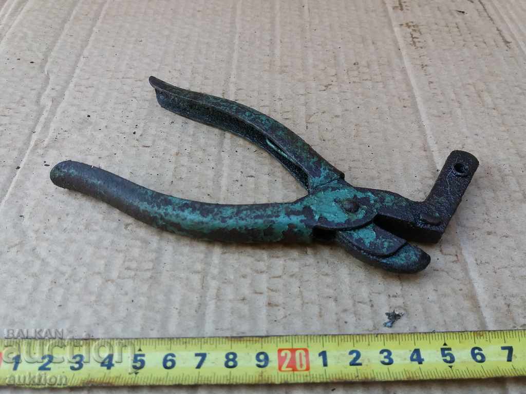 REVIVAL PLIERS FOR CHAPRAZ, PAFTI, ETC. - 7 REVIVAL PLIERS FOR CHAPRAZ, PAFTI, ETC. - 7