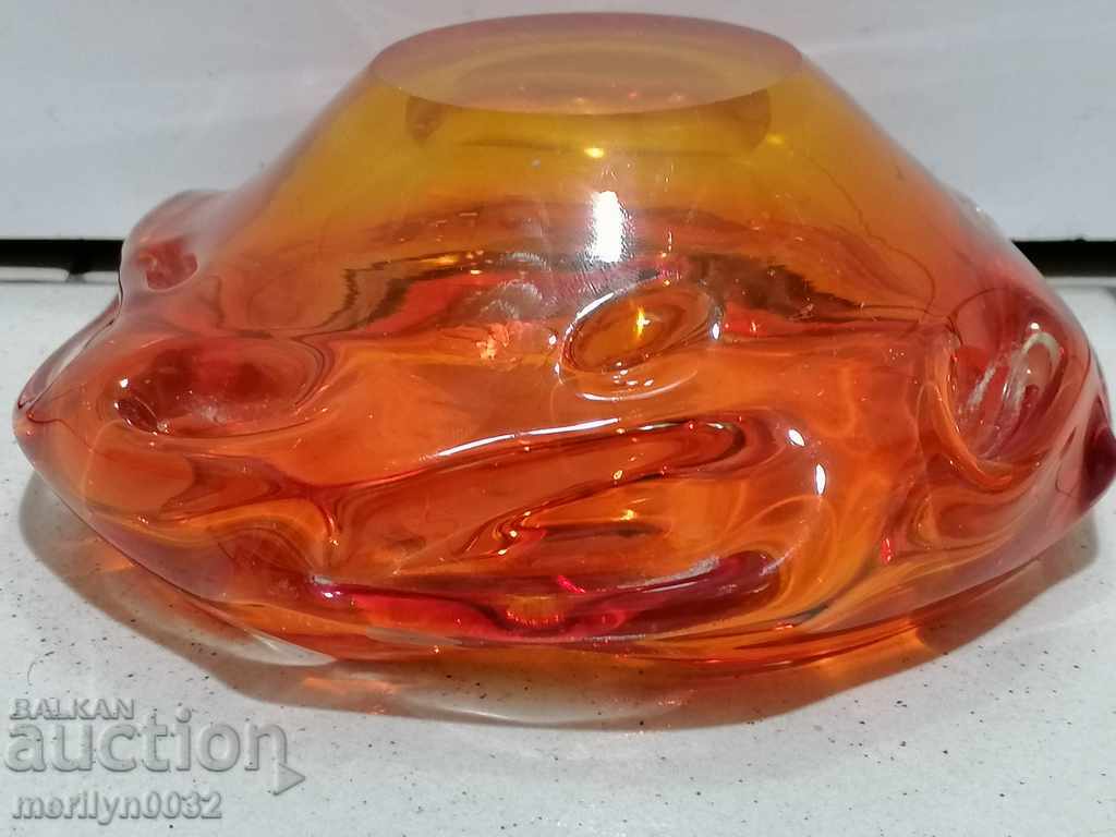 Auction An old ashtray from the time of the socialist 70s People's Republic of Bulgaria Auction An old ashtray from the time of the socialist 70s People's Republic of Bulgaria