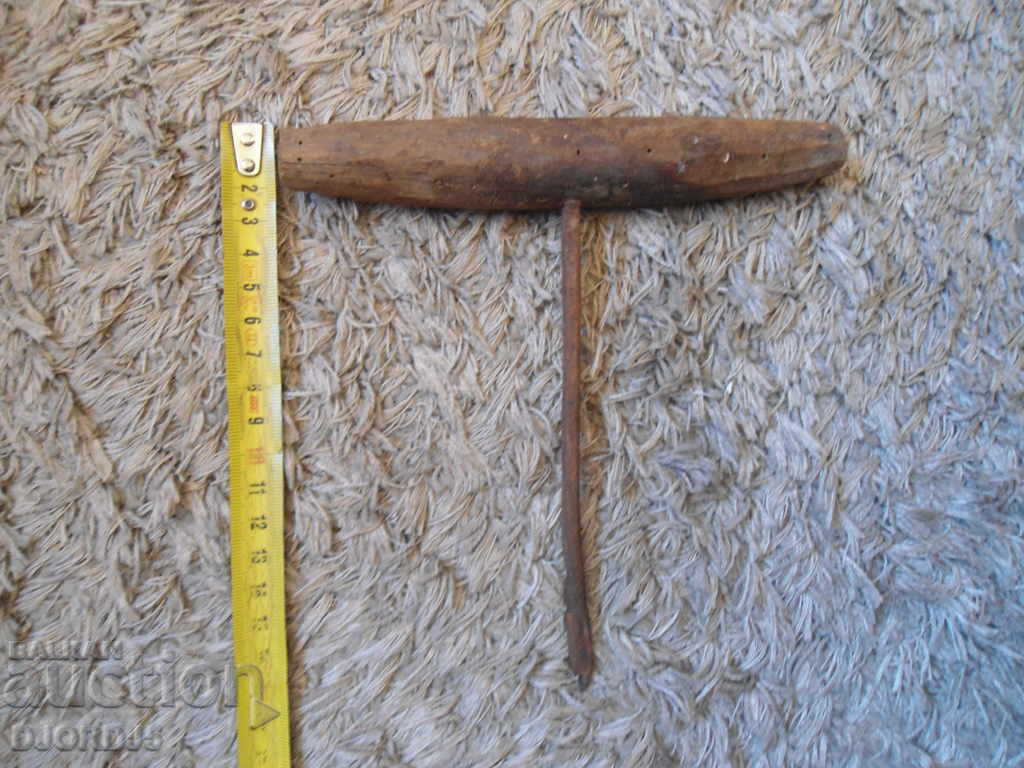 Auction Old drill, chipping Auction Old drill, chipping