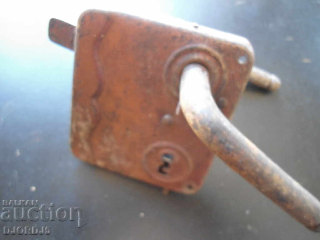 παλαιά κλειδαριά με τιμή 5.00 BGN | € 2.56 παλαιά κλειδαριά με τιμή 5.00 BGN | € 2.56