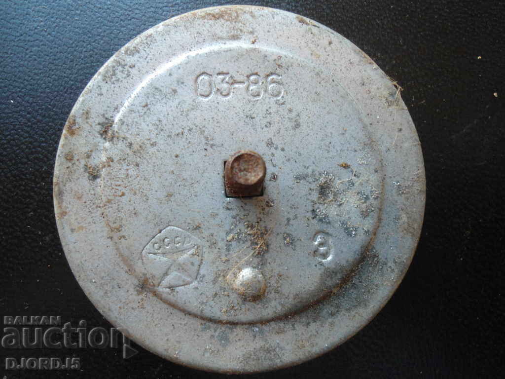 Delivery of Old lighting fixture, stop Delivery of Old lighting fixture, stop