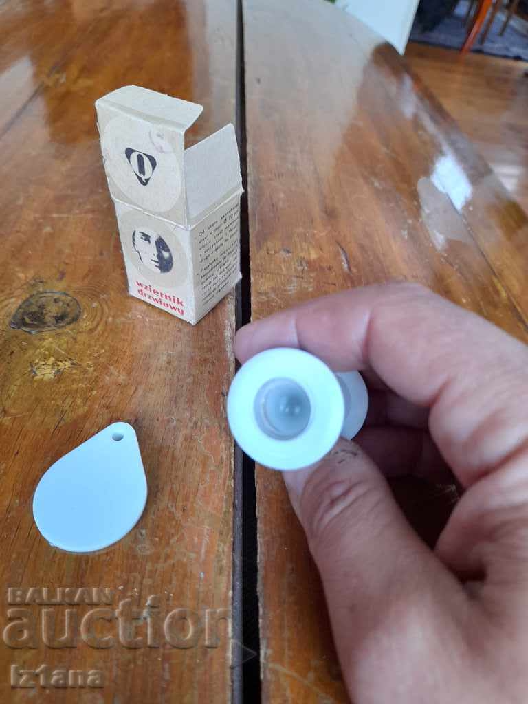 Delivery of Old neck spy