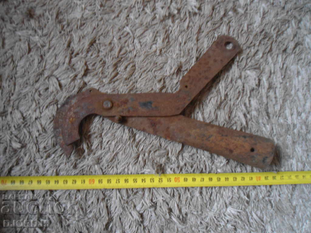 Delivery of Old pruning shears.