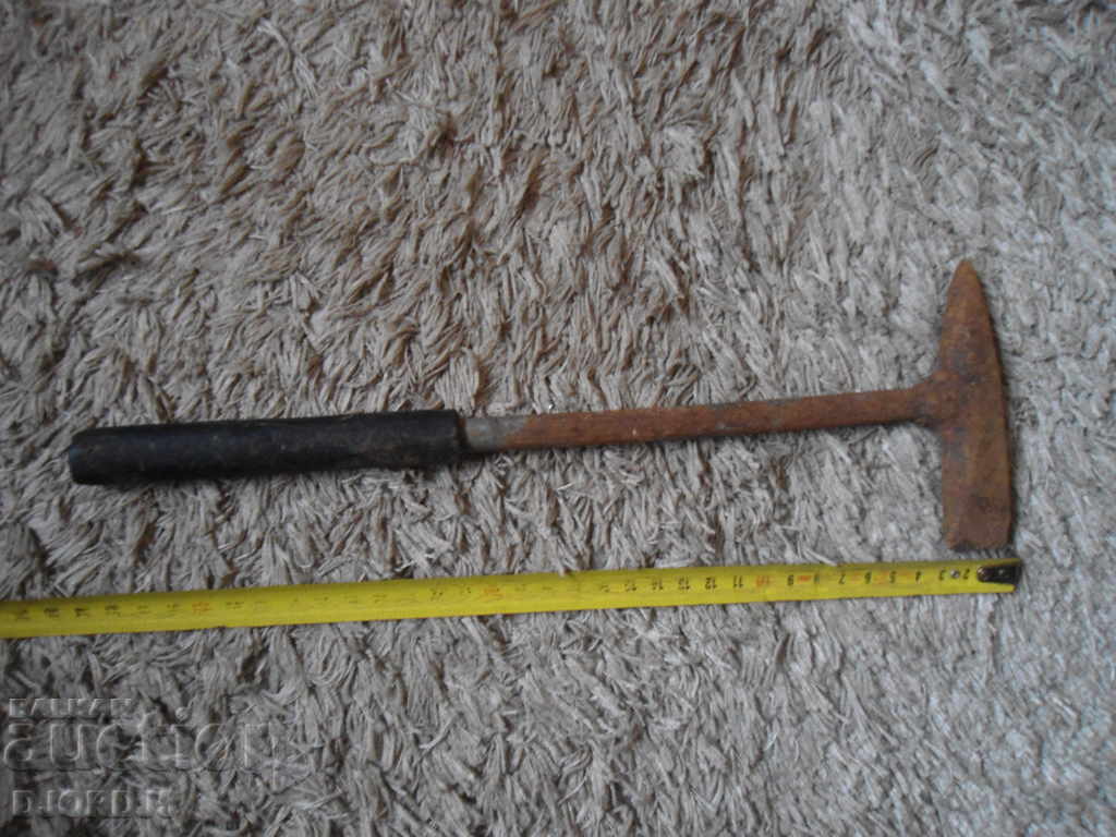 Delivery of Old hammer, electric, welding