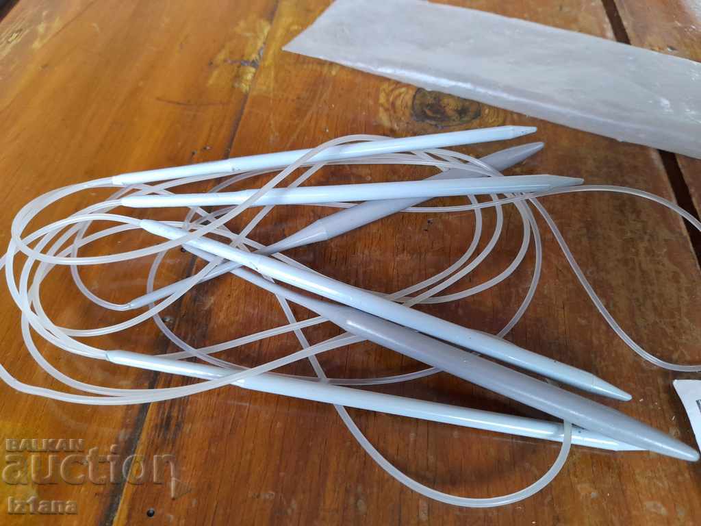 Доставка на Стари игли за плетене тип Обръч Доставка на Стари игли за плетене тип Обръч