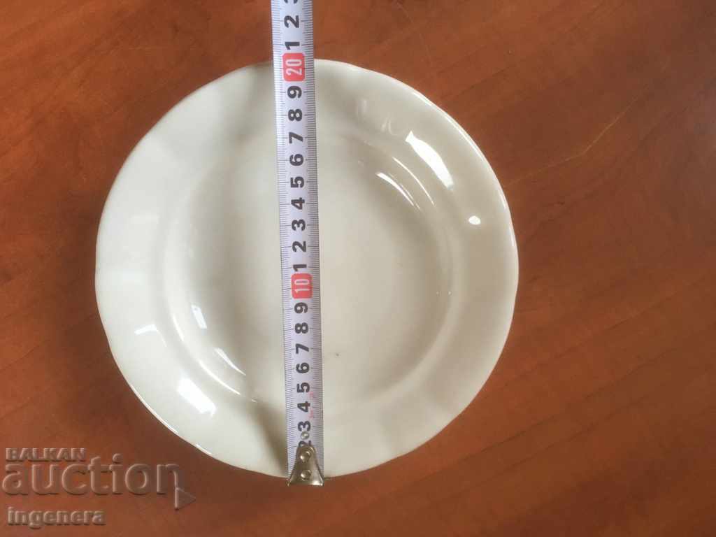 PORCELAIN PLATE BULGARIA FROM THE 60'S with price 6.00 BGN | € 3.07 PORCELAIN PLATE BULGARIA FROM THE 60'S with price 6.00 BGN | € 3.07