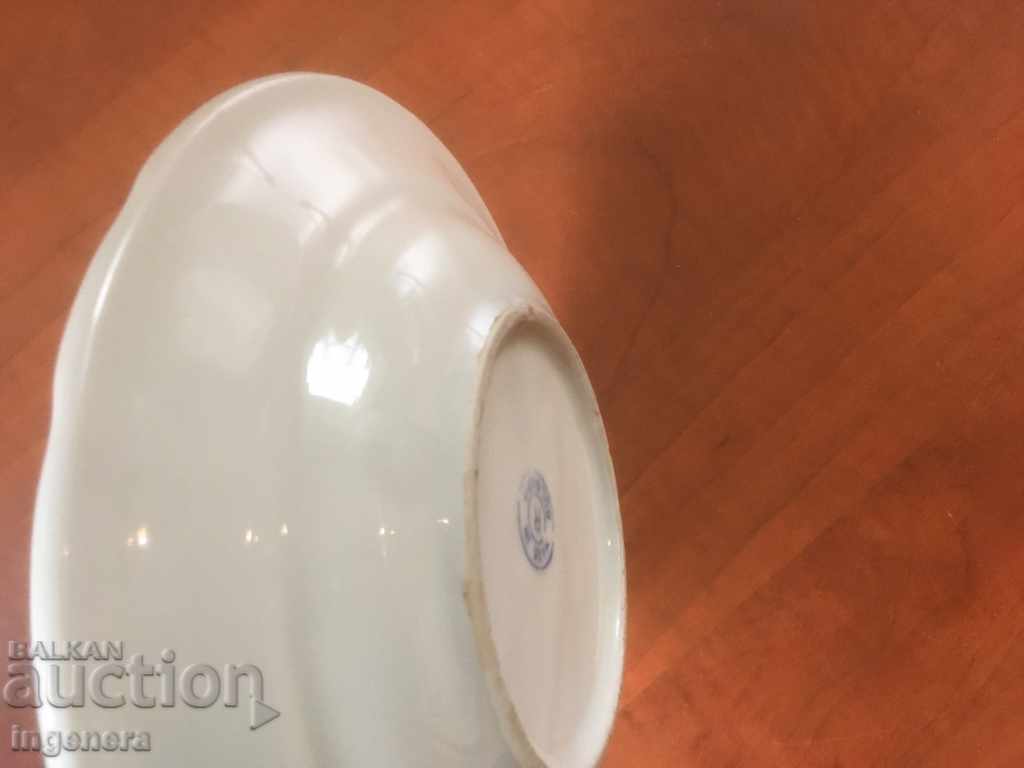 Delivery of PORCELAIN PLATE BULGARIA FROM THE 60'S Delivery of PORCELAIN PLATE BULGARIA FROM THE 60'S
