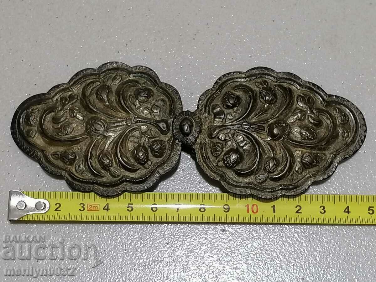 Delivery of Renaissance silver pafti pafti from costume jewelry Delivery of Renaissance silver pafti pafti from costume jewelry