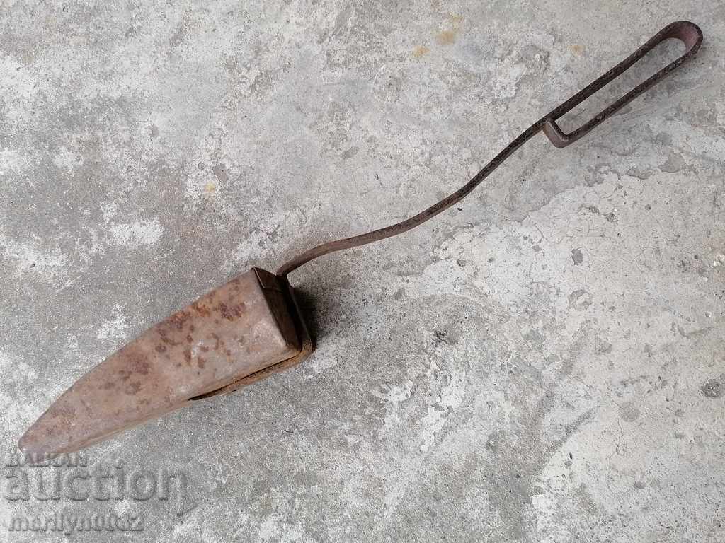 Delivery of Old forged blade, shovel shovel Delivery of Old forged blade, shovel shovel