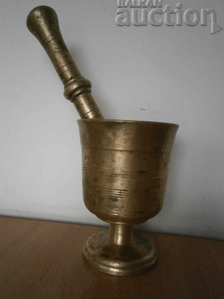 retro vintage bronze mortar with price 41.00 BGN | € 20.96 retro vintage bronze mortar with price 41.00 BGN | € 20.96