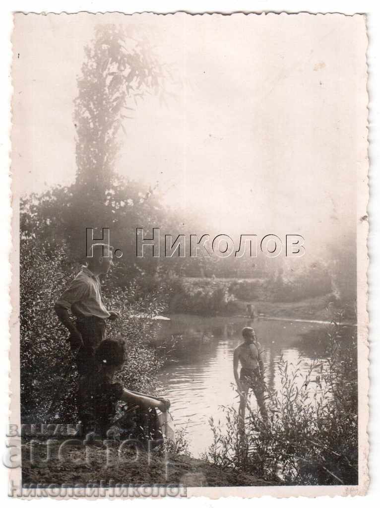 ΠΑΛΙΑ ΦΩΤΟΓΡΑΦΙΑ ΤΟΥ ΠΟΤΑΜΙΟΥ ΜΕ ΜΥΕΣ Α694