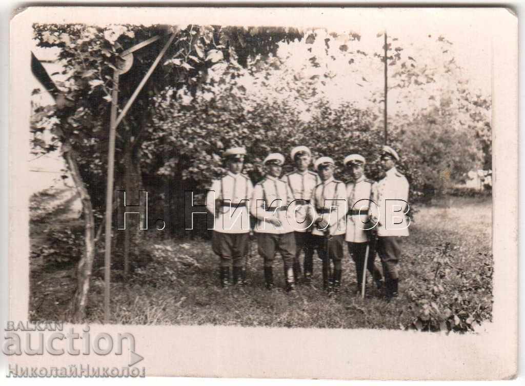 SMALL OLD PHOTO MILITARY OFFICERS SABERS A698