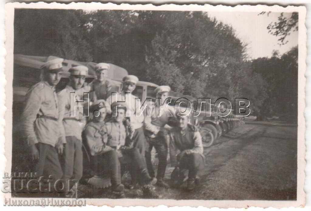 A LITTLE OLD PHOTO OF THE A700 MILITARY VEHICLE FLEET