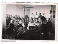 SMALL OLD PHOTO MILITARY OFFICERS AT LUNCH A713