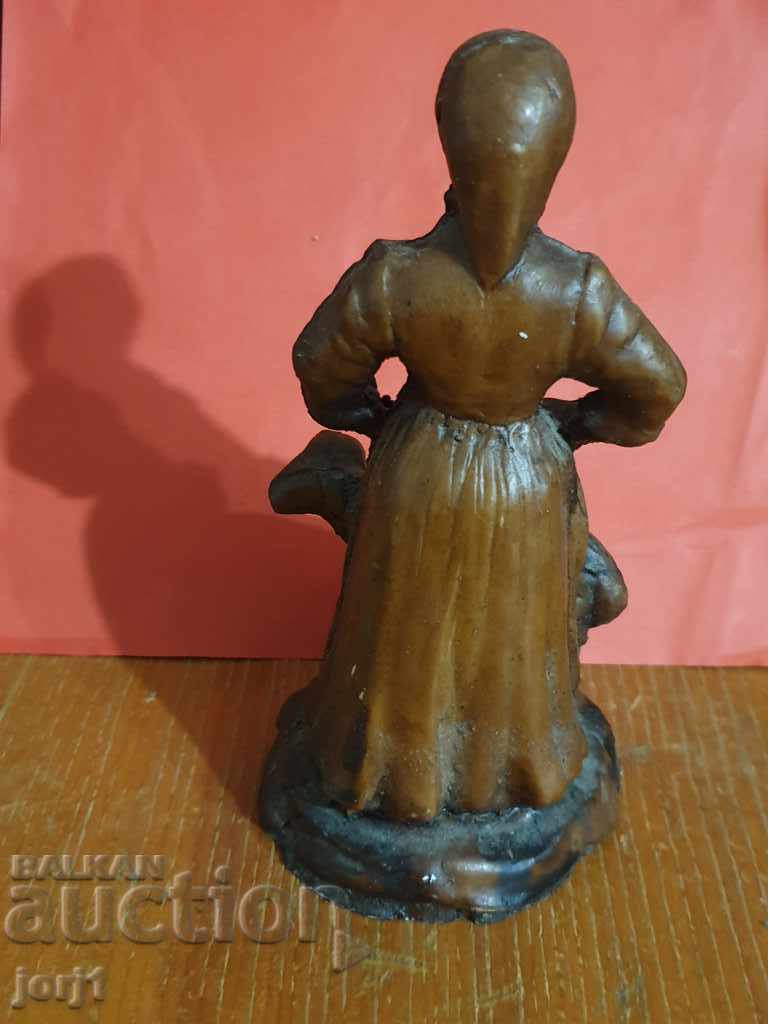 Delivery of very beautiful old figure.