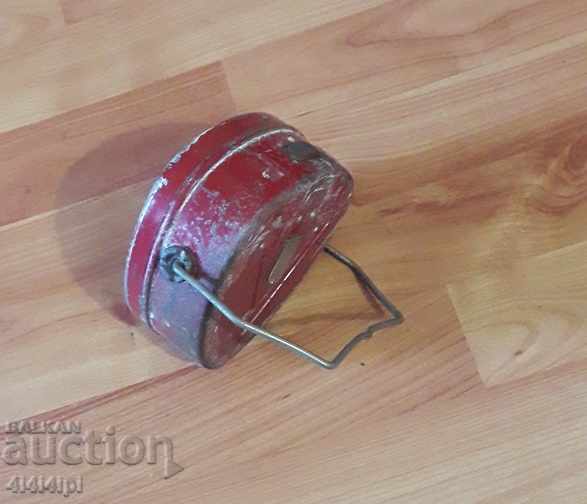 Lanternă retro cu preț 15.00 BGN | € 7.67 Lanternă retro cu preț 15.00 BGN | € 7.67