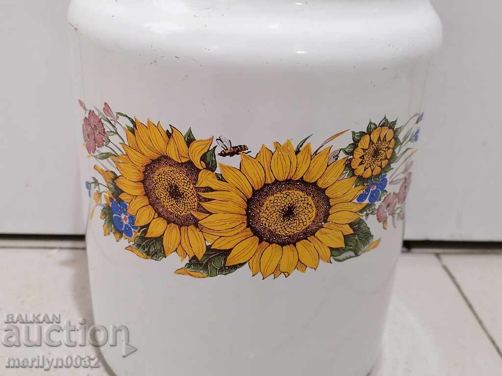 Soc pitcher enamel lid metal cup pitcher enameled dish with price 39.00 BGN | € 19.94