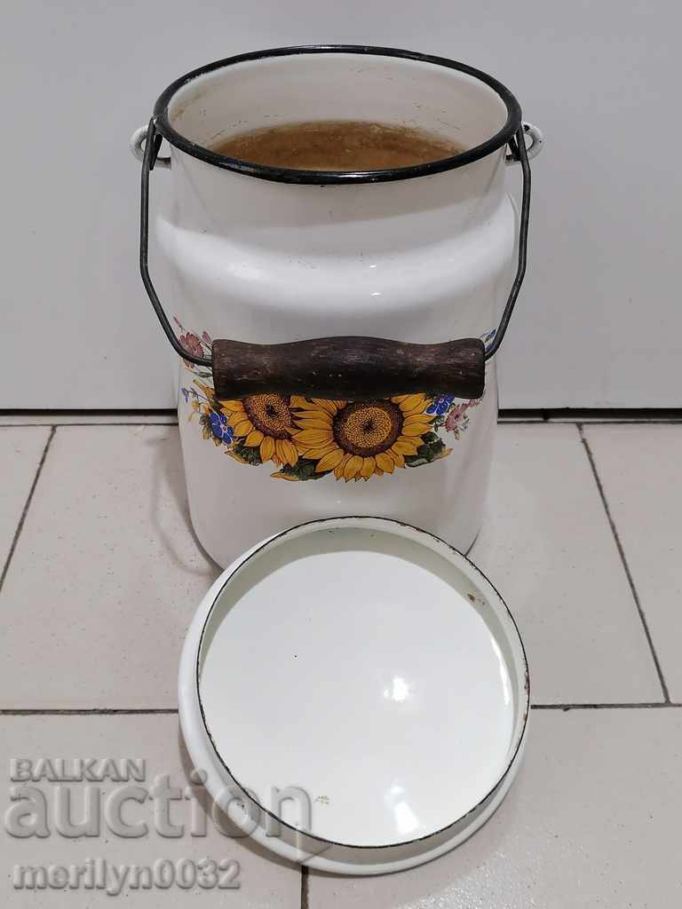 Delivery of Soc pitcher enamel lid metal cup pitcher enameled dish