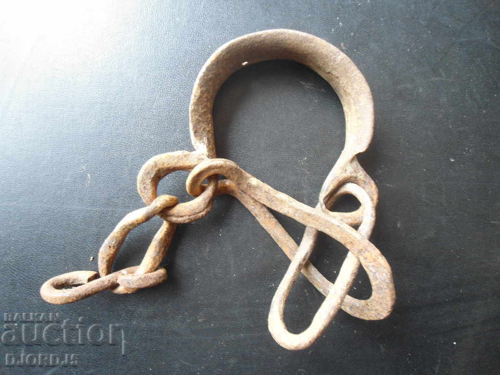 Old side, shackles with price 5.00 BGN | € 2.56 Old side, shackles with price 5.00 BGN | € 2.56