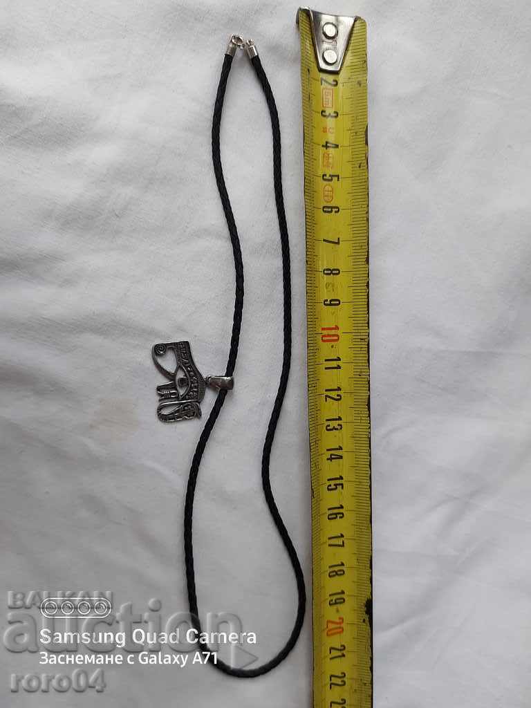 Delivery of SILVER PENDANT WITH LEATHER CARRIER Delivery of SILVER PENDANT WITH LEATHER CARRIER