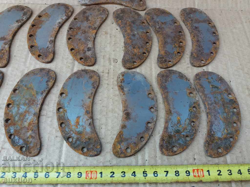 Delivery of SET OF 13 FORGED BUFFALOE HORSESHOES Delivery of SET OF 13 FORGED BUFFALOE HORSESHOES