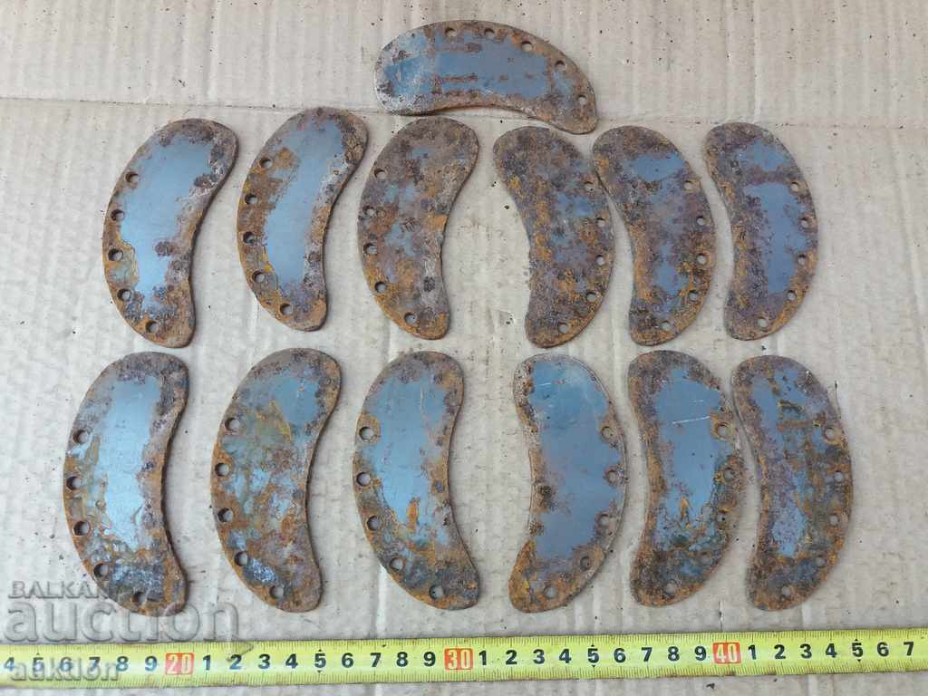 SET OF 13 FORGED BUFFALOE HORSESHOES - 6 SET OF 13 FORGED BUFFALOE HORSESHOES - 6