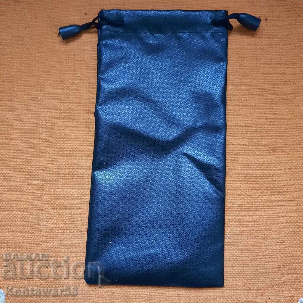 Θήκη γυαλιών - καινούργια. Θήκη γυαλιών - καινούργια.