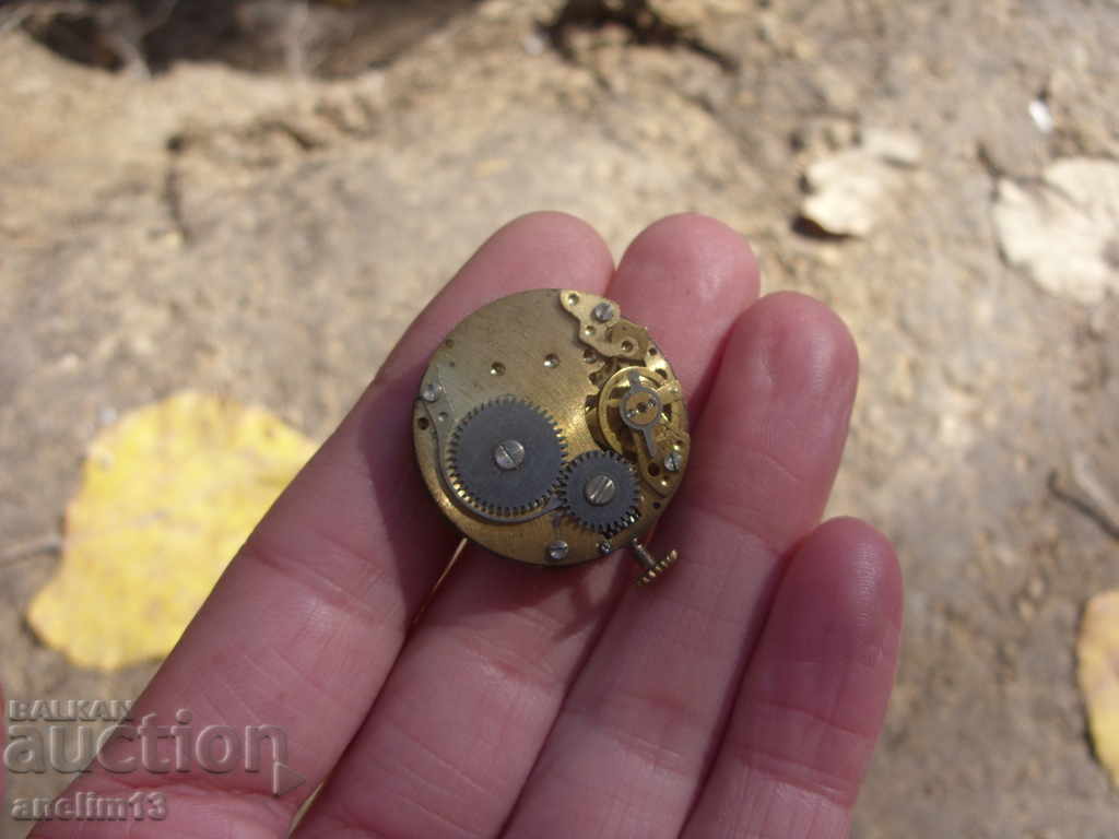 COLLECTOR'S MILITARY WATCH SUIZO - 6 COLLECTOR'S MILITARY WATCH SUIZO - 6