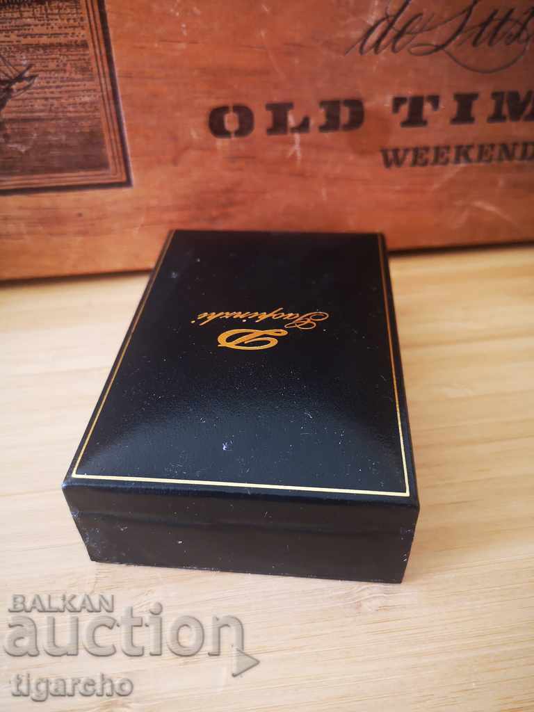 Auction Dupont lighter box Auction Dupont lighter box