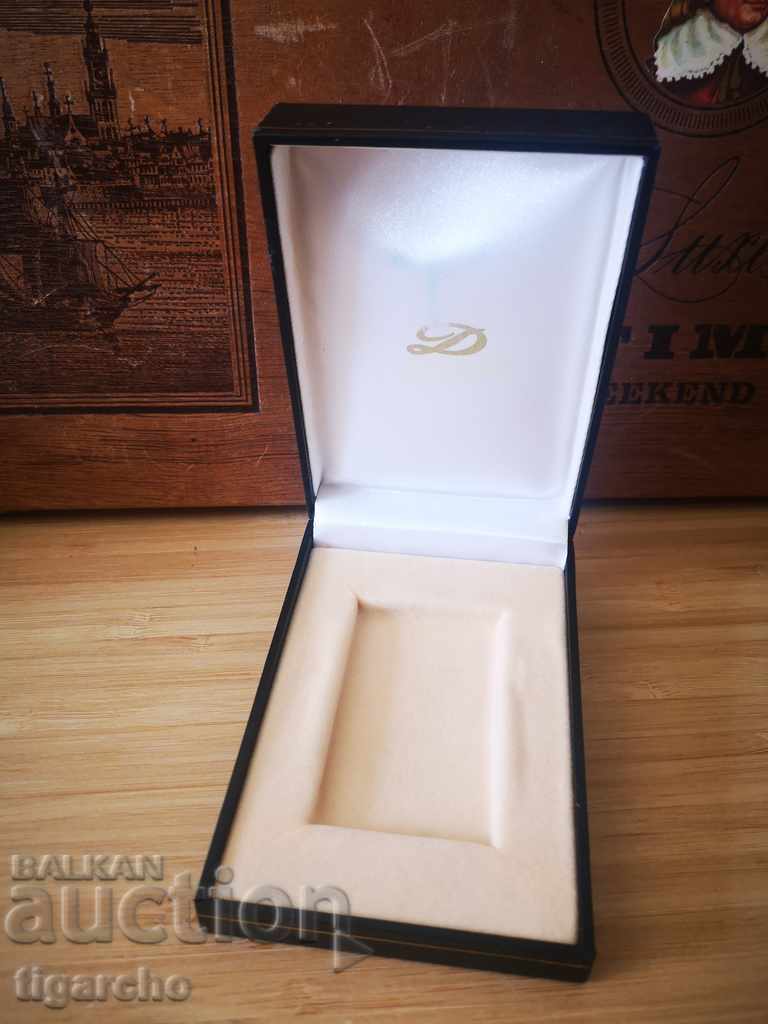 Delivery of Dupont lighter box Delivery of Dupont lighter box