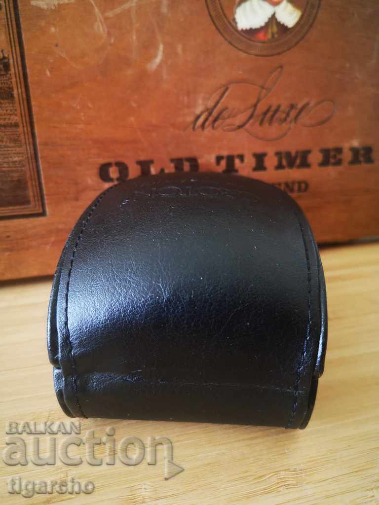 Delivery of Croton watch case