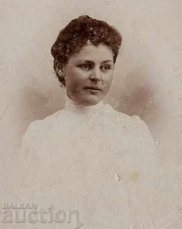 Delivery of END OF 19TH CENTURY OLD PHOTO PHOTO CARDBOARD WOMAN