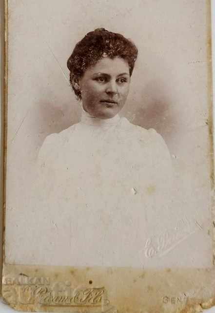END OF 19TH CENTURY OLD PHOTO PHOTO CARDBOARD WOMAN