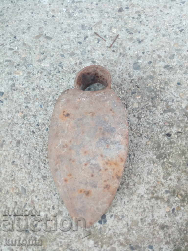 Auction An old pick Auction An old pick