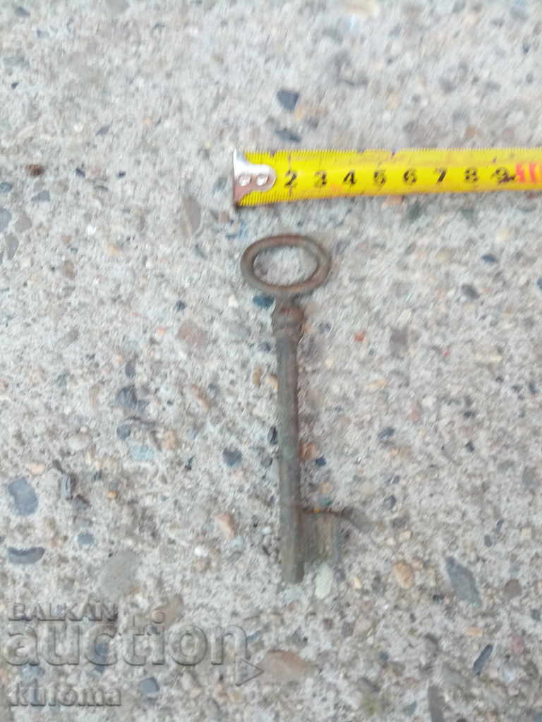 Old bronze key with price 9.99 BGN | € 5.11