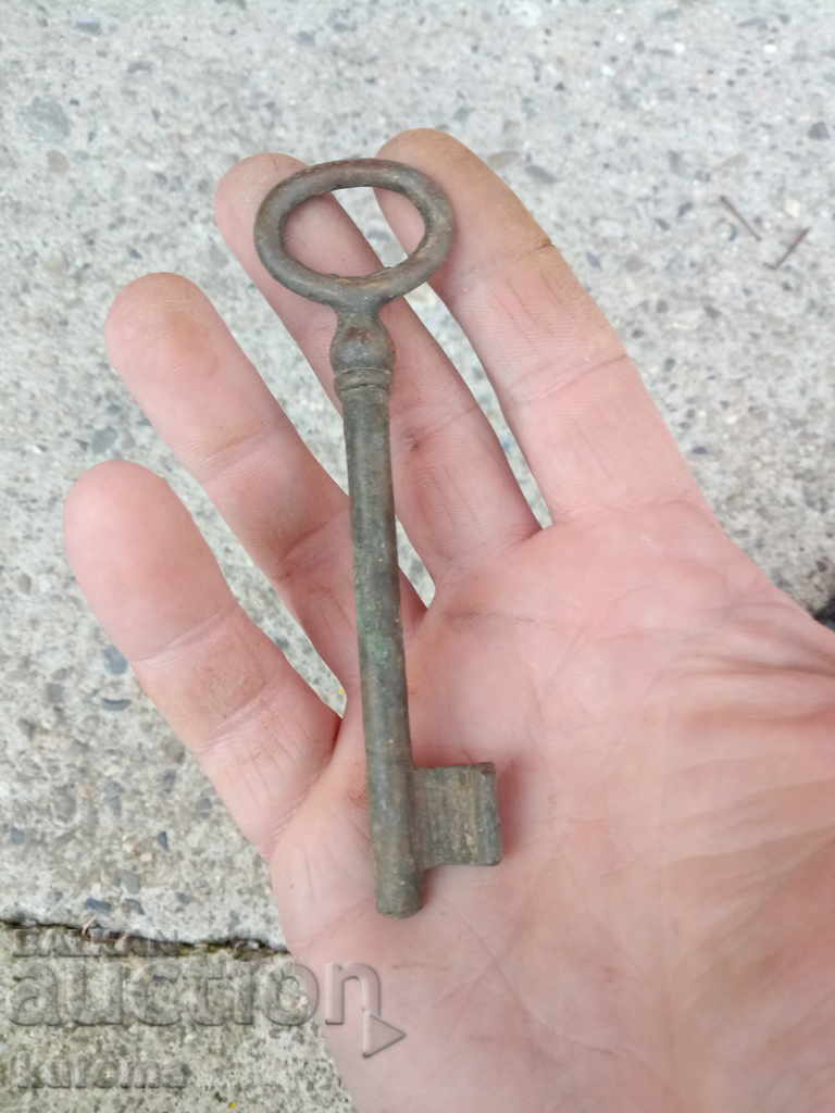 Auction  Old bronze key