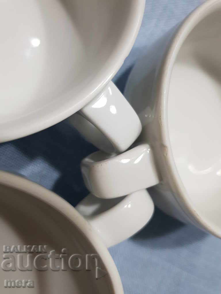 Delivery of Porcelain set-cups, bought with two handles Schonwald Germany