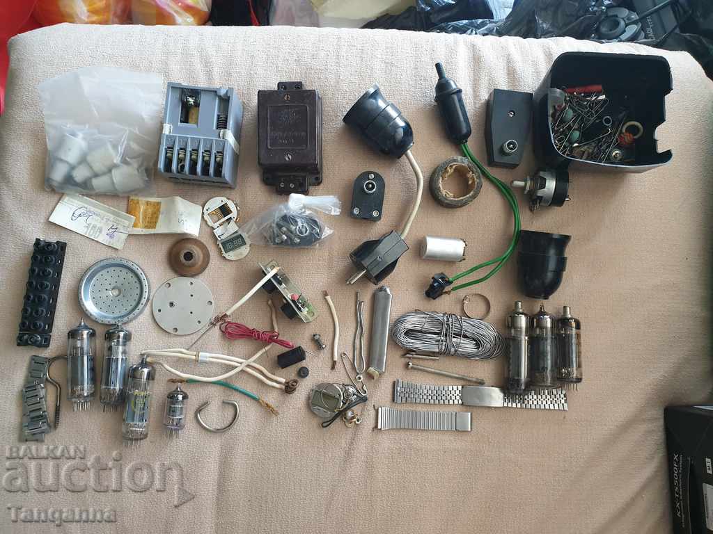 Various electronics with price 30.00 BGN | € 15.34 Various electronics with price 30.00 BGN | € 15.34