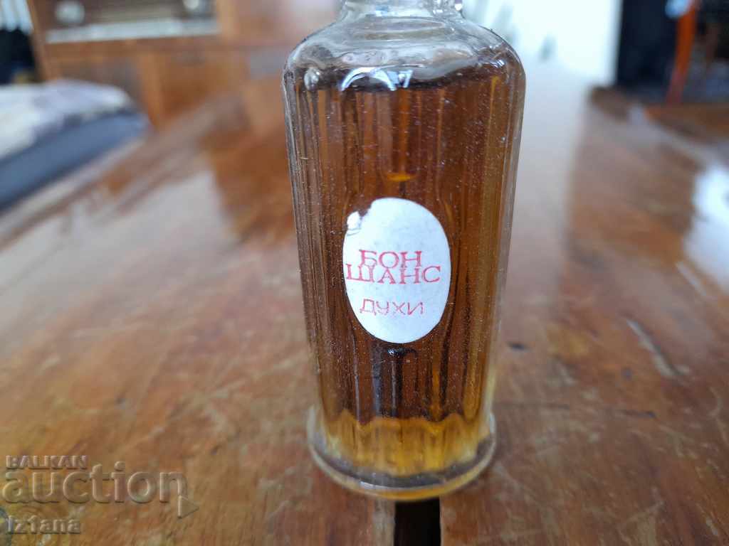 Old BON CHANCE perfume with price 30.00 BGN | € 15.34 Old BON CHANCE perfume with price 30.00 BGN | € 15.34