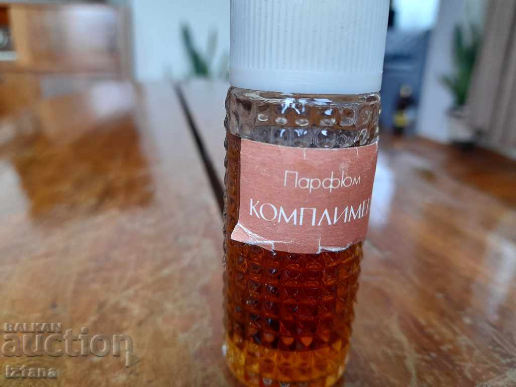 Old perfume Compliment with price 30.00 BGN | € 15.34 Old perfume Compliment with price 30.00 BGN | € 15.34