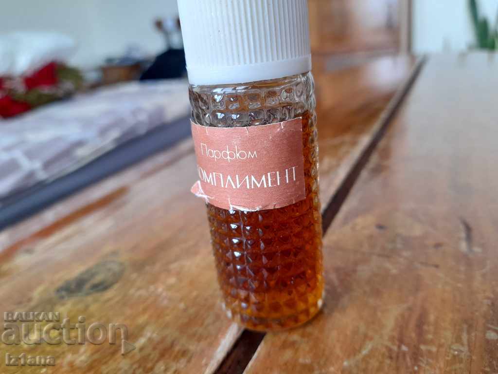 Auction Old perfume Compliment Auction Old perfume Compliment