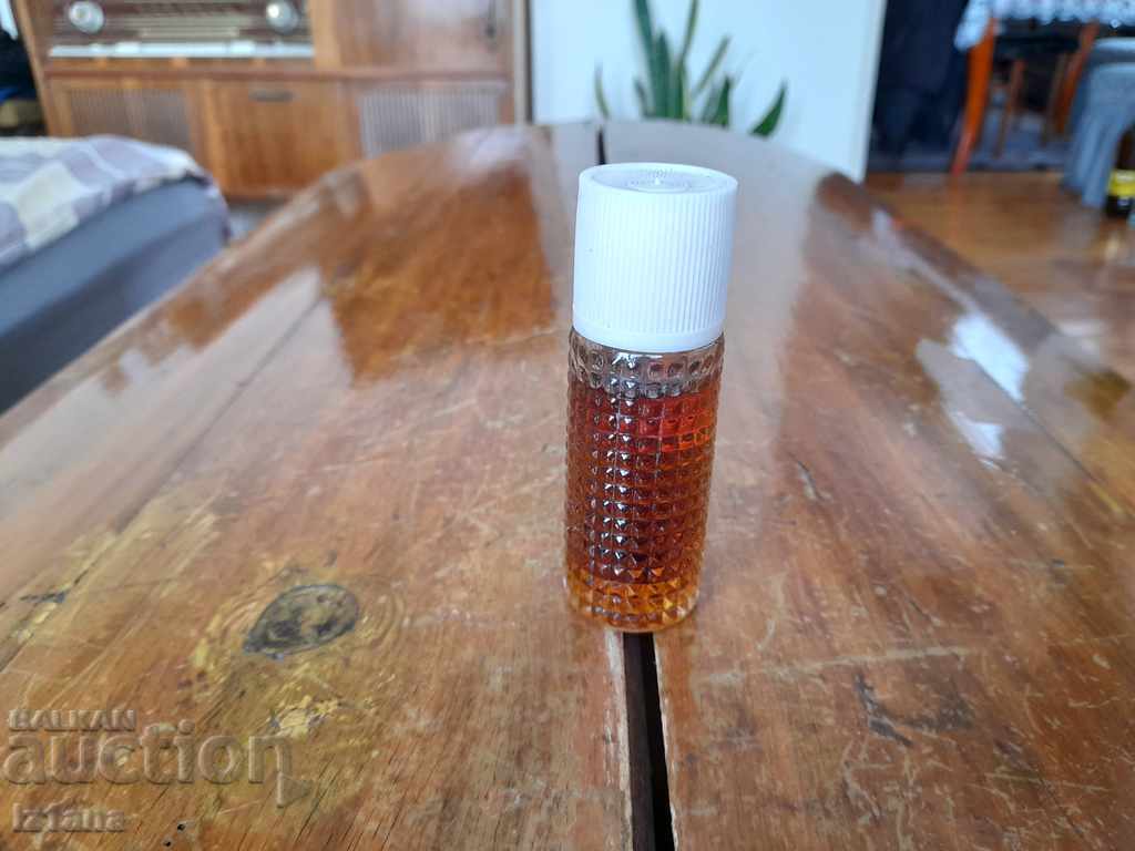 Delivery of Old perfume Compliment Delivery of Old perfume Compliment