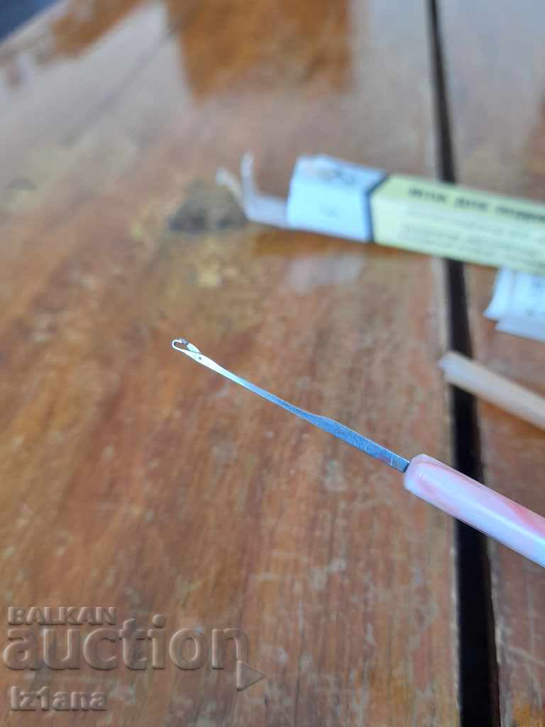 Auction Old automatic needle for stitches Auction Old automatic needle for stitches