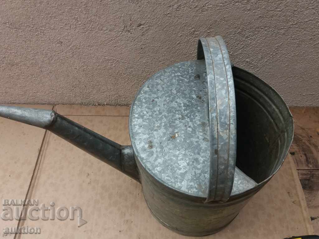 Auction  EXCELLENT METAL FUEL TRAILER