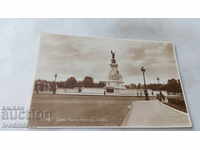 Carte poștală Memorialul Regina Victoria din Londra