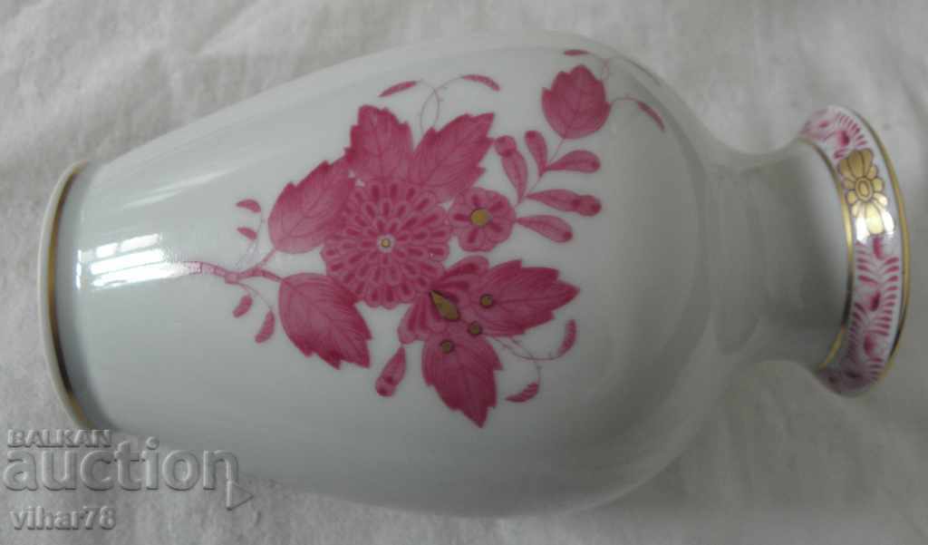 COLLECTIBLE VASE-HEREND with price 99.99 BGN | € 51.12 COLLECTIBLE VASE-HEREND with price 99.99 BGN | € 51.12