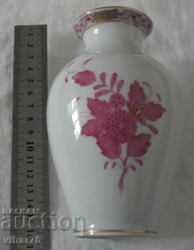 Auction COLLECTIBLE VASE-HEREND Auction COLLECTIBLE VASE-HEREND